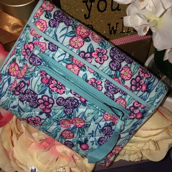 🌸💎🌸 💋Vera B x Disney Vibes💋 🌸💎🌸 Wallet - Picture 3 of 11